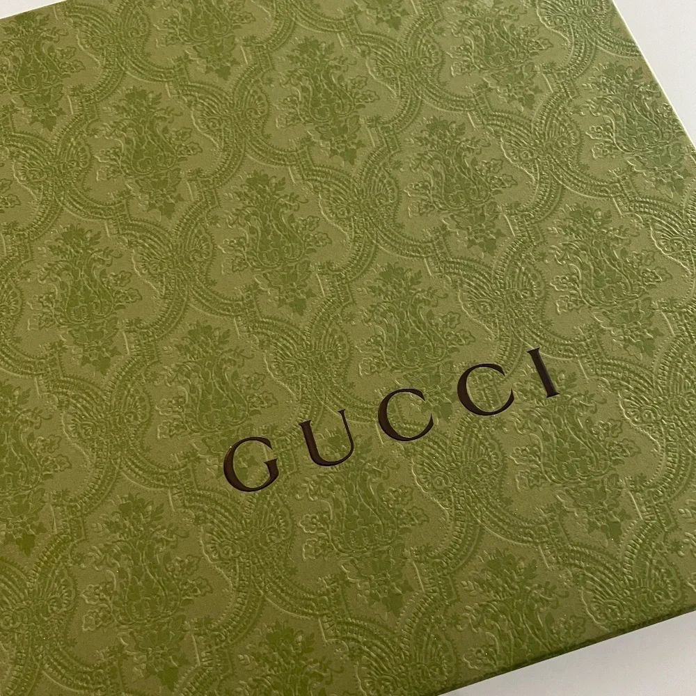 NWT Authentic Gucci Pet/Dog Sweater with Interlocking G - BRAND NEW IN GUCCI BOX - Picture 6 of 9